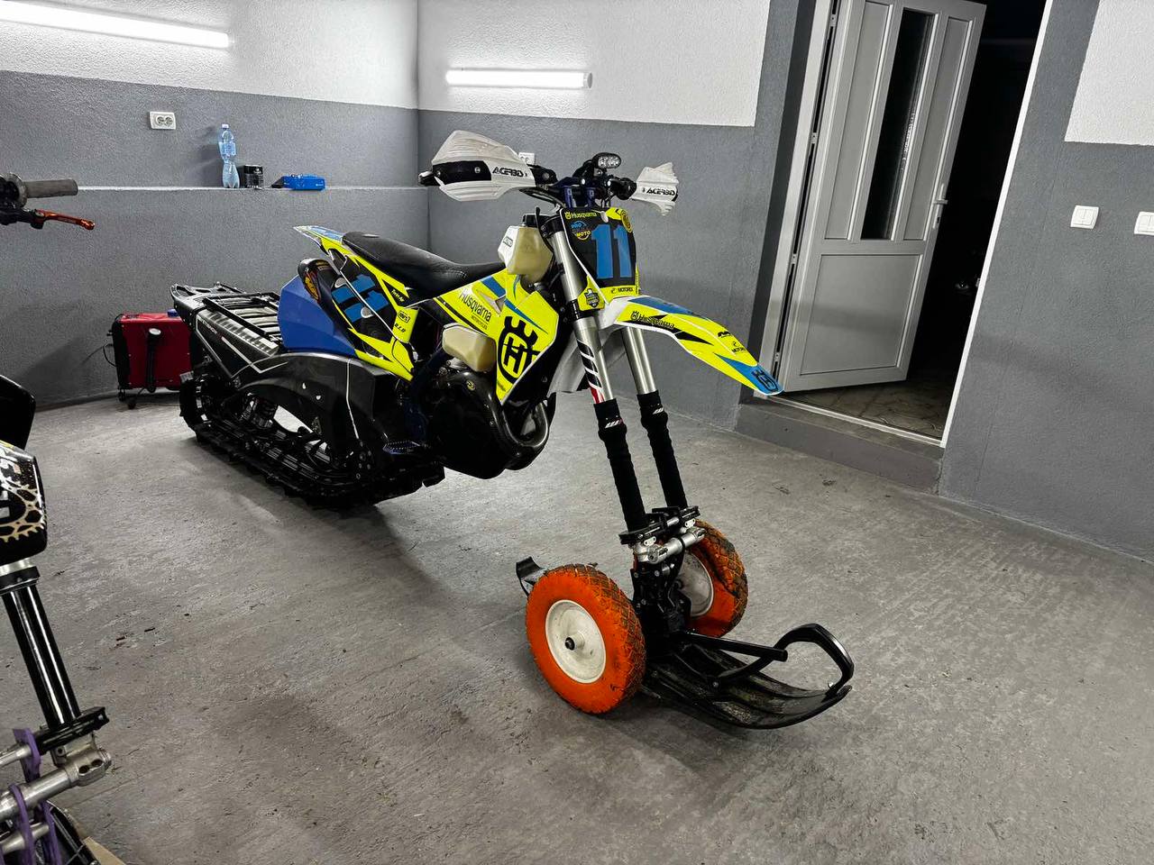 Оренда Husqvarna FE 501 для катання по снігу